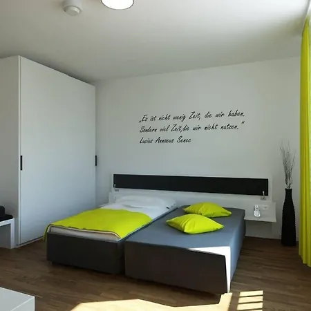 Gaestehaus Am Schloss שווצינגן