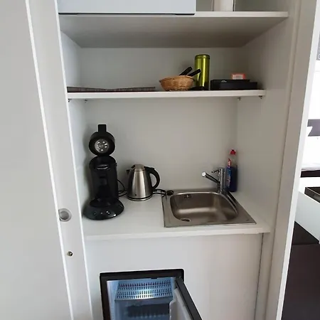 מלון Gaestehaus Am Schloss 3*