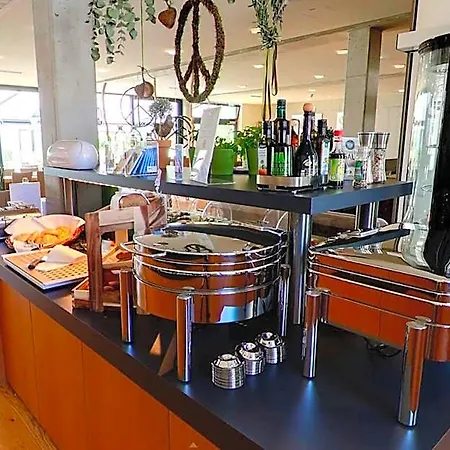 Gaestehaus Am Schloss Hotel 3*