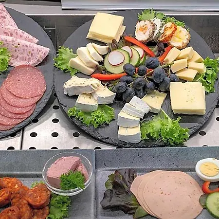 Gaestehaus Am Schloss Hotel 3*