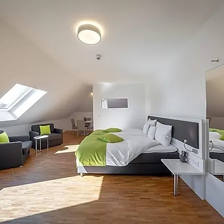 Gaestehaus Am Schloss Hotel 3*