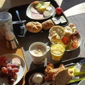 Gaestehaus Am Schloss מלון שווצינגן