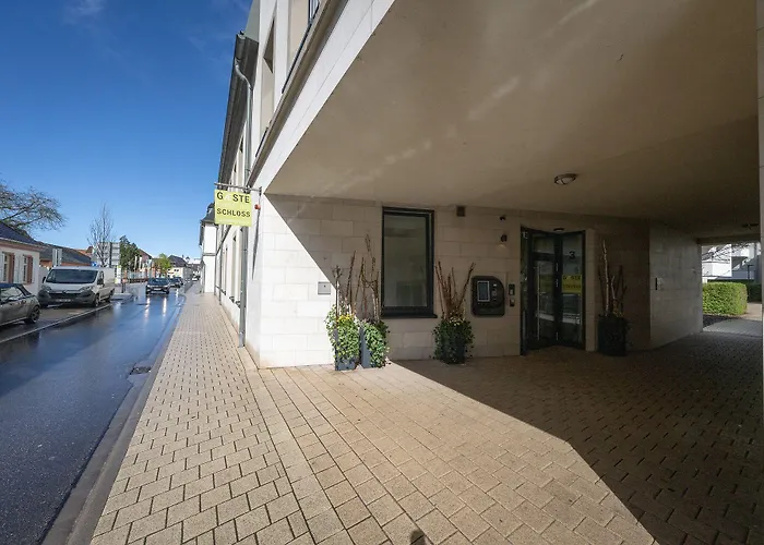 Gaestehaus Am Schloss 3* Σβέτζινγκεν